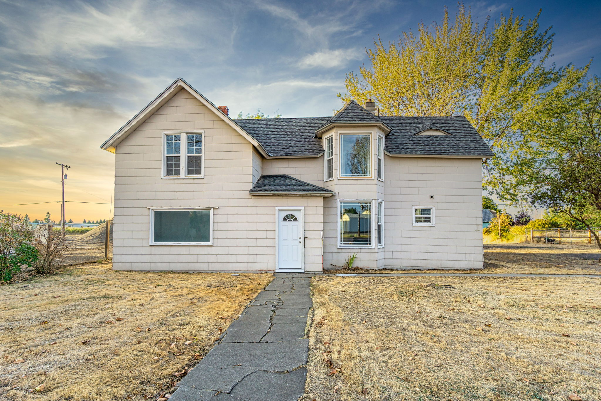 150 N W Watson St, Creston, WA 99117 Pixx Studio