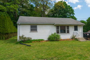 25 Hillside St, Meriden, CT 06451, US Photo 2