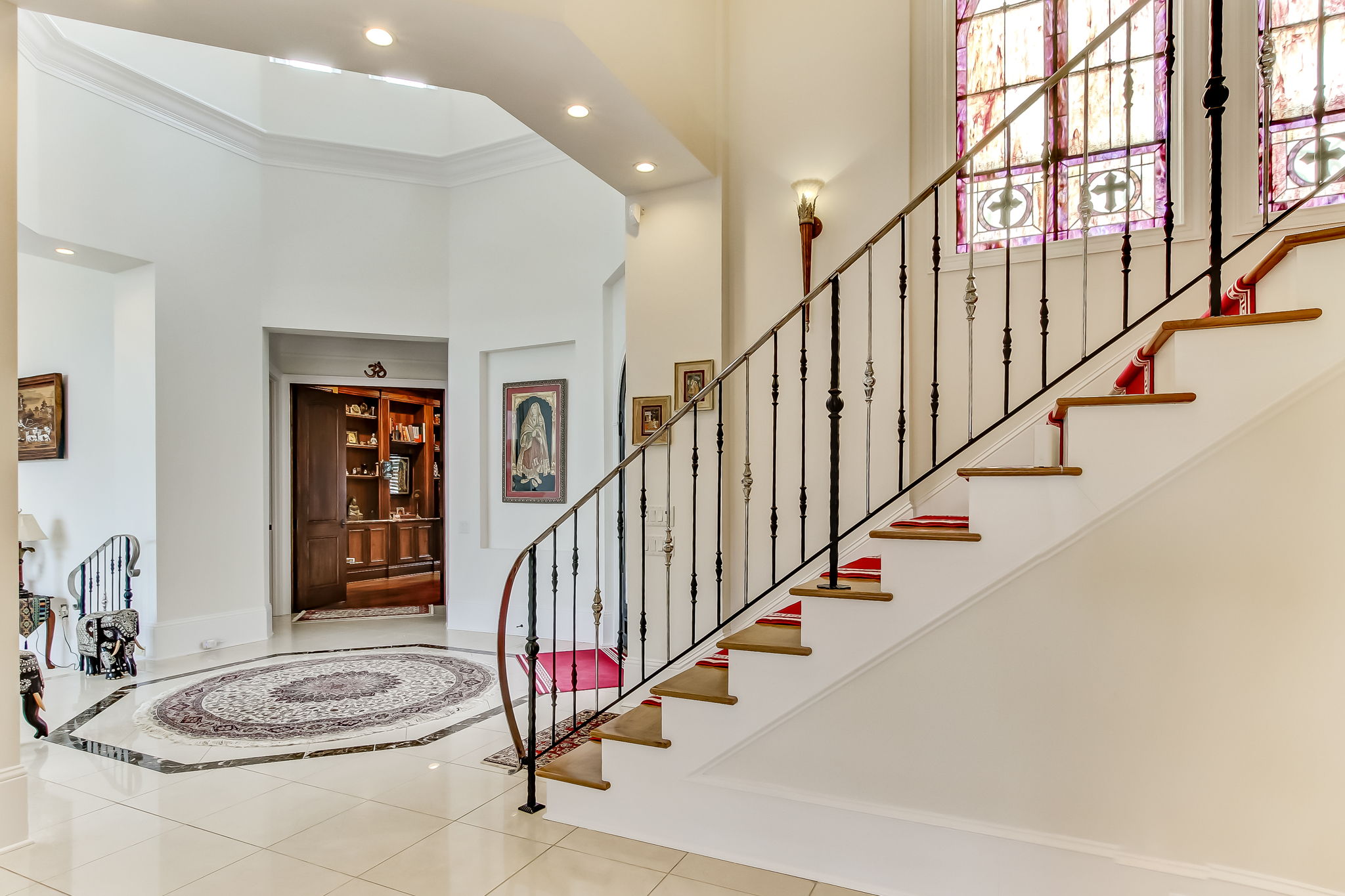 Foyer & Staircase