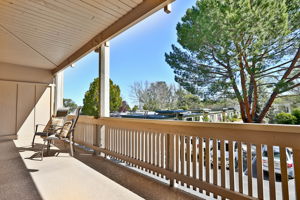 1372 Rockledge Ln 8, Walnut Creek, CA 94595, US Photo 18