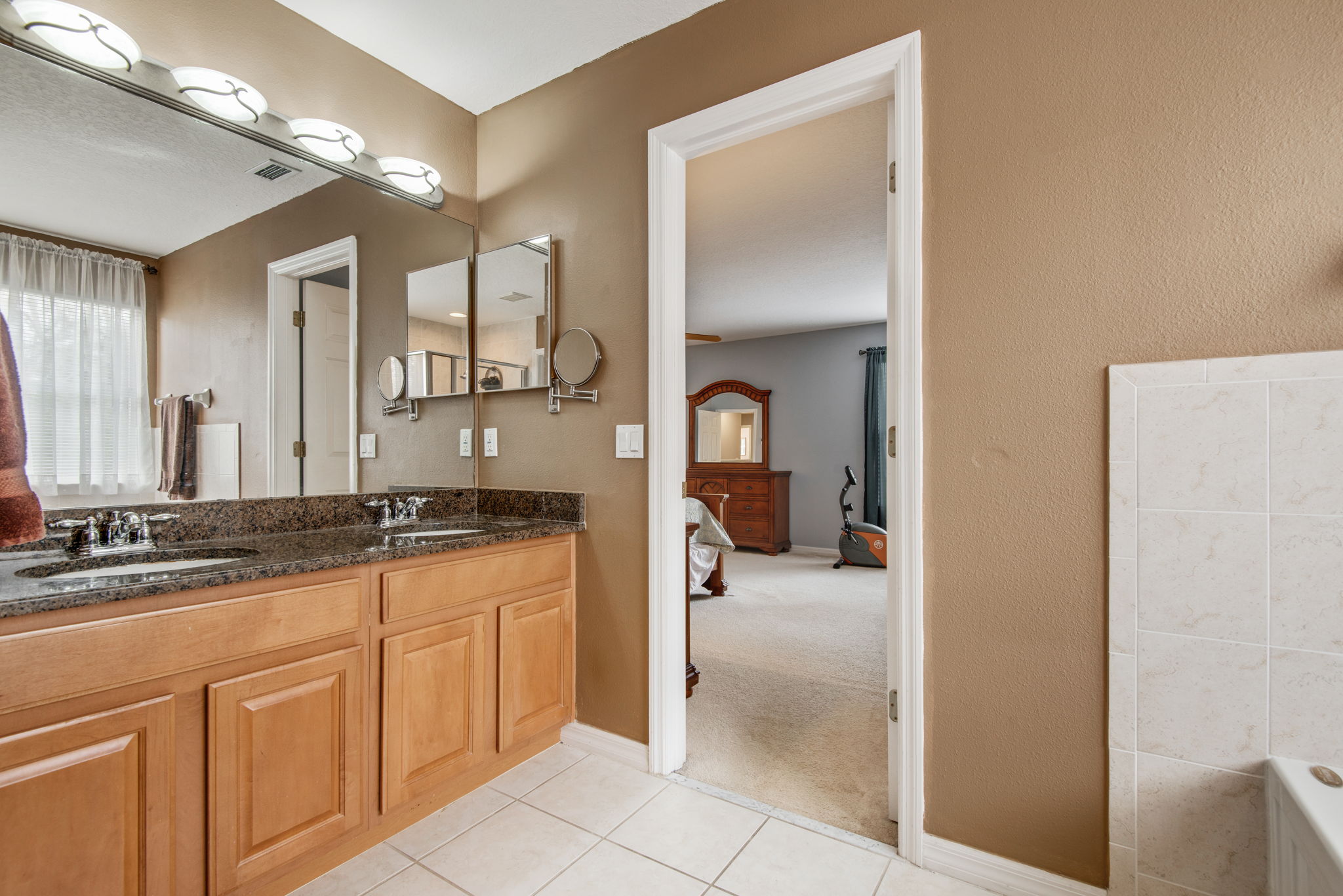 12505 Bay Branch Ct, Tampa, FL 33635, US Photo 43