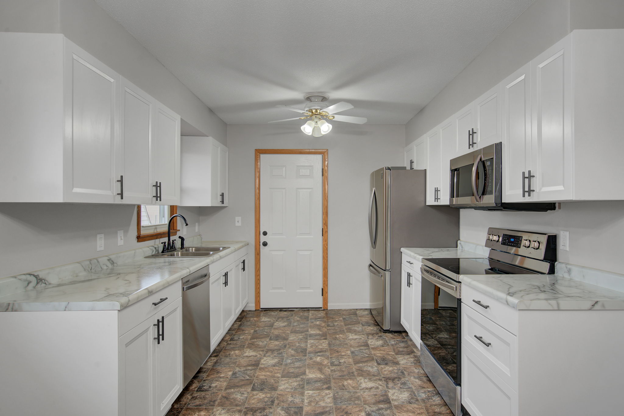 8258 Homestead Ave S, Cottage Grove, MN 55016, US Photo 19
