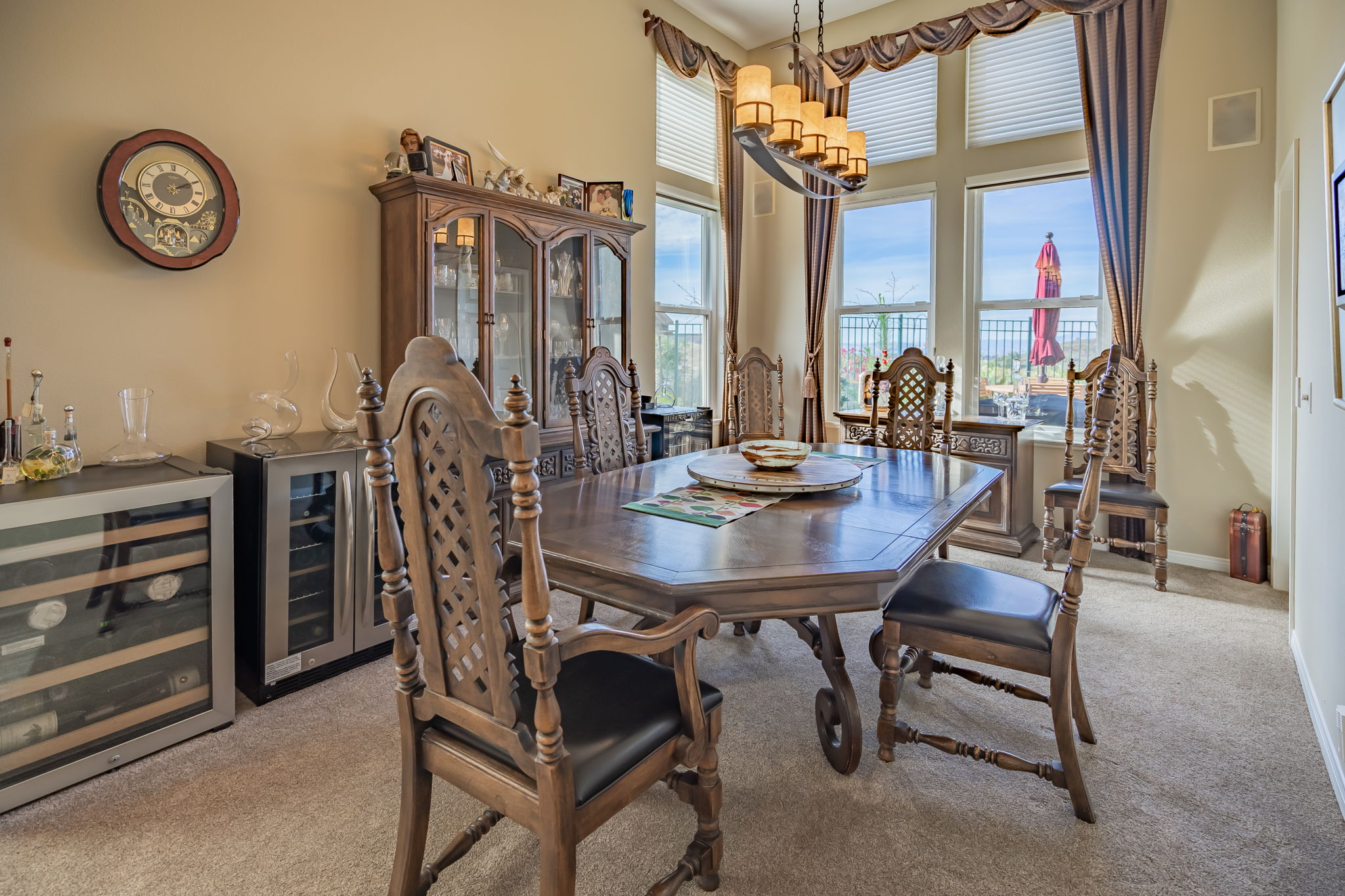 585 Blue Sky Cir, Simi Valley, CA 93065, US Photo 10
