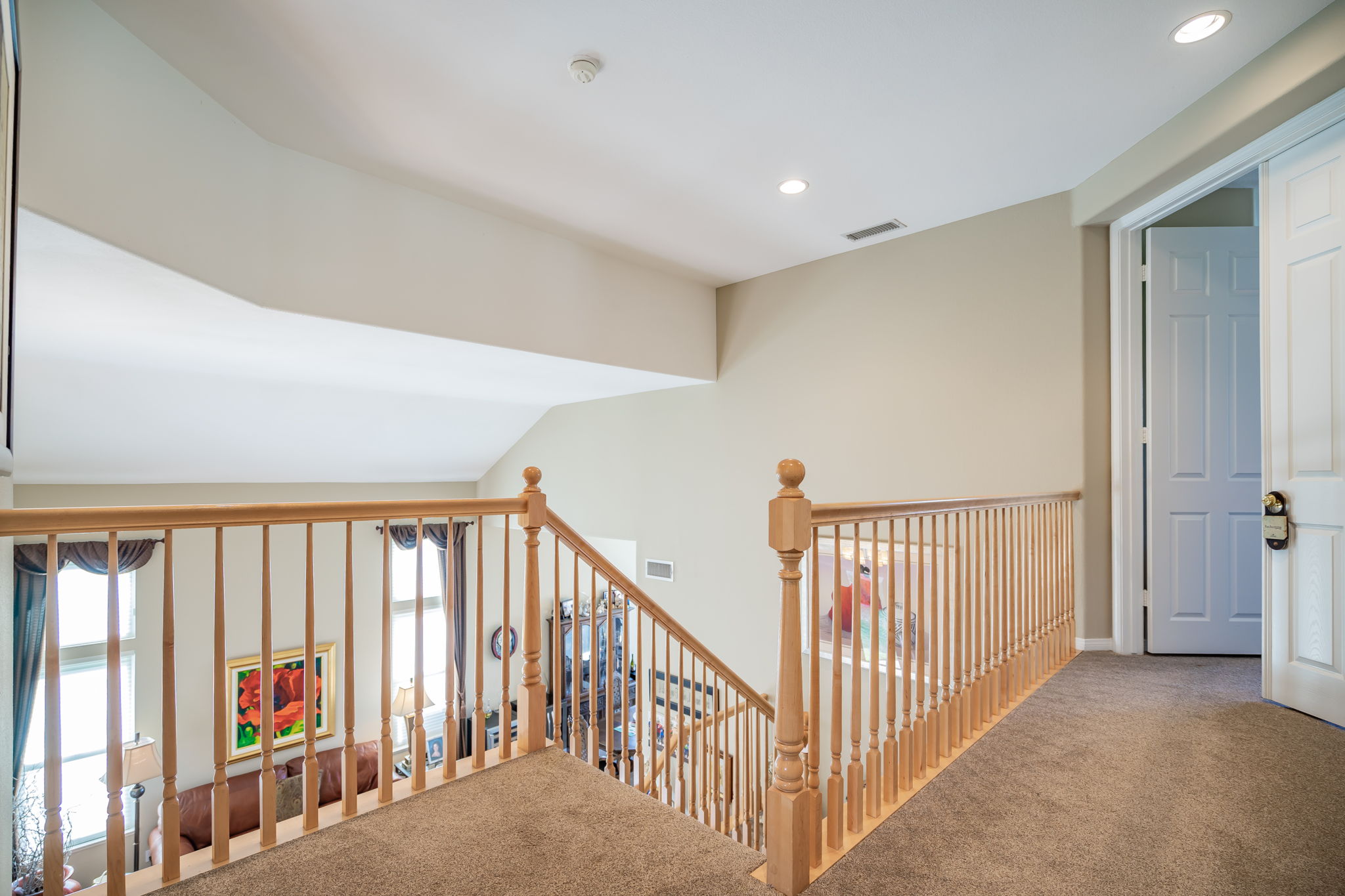 585 Blue Sky Cir, Simi Valley, CA 93065, US Photo 48