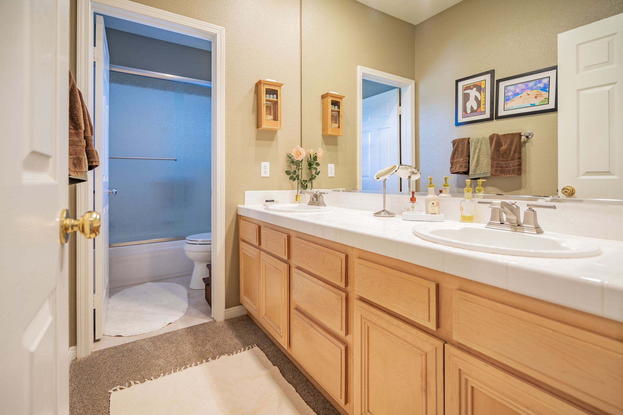 585 Blue Sky Cir, Simi Valley, CA 93065, US Photo 49
