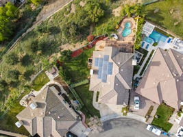 585 Blue Sky Cir, Simi Valley, CA 93065, US Photo 3