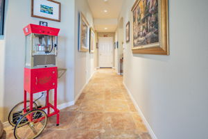 585 Blue Sky Cir, Simi Valley, CA 93065, US Photo 32