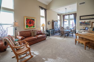 585 Blue Sky Cir, Simi Valley, CA 93065, US Photo 6