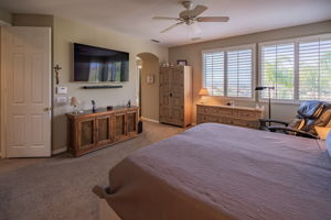 585 Blue Sky Cir, Simi Valley, CA 93065, US Photo 38