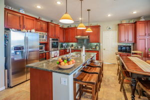 585 Blue Sky Cir, Simi Valley, CA 93065, US Photo 18