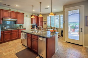 585 Blue Sky Cir, Simi Valley, CA 93065, US Photo 17