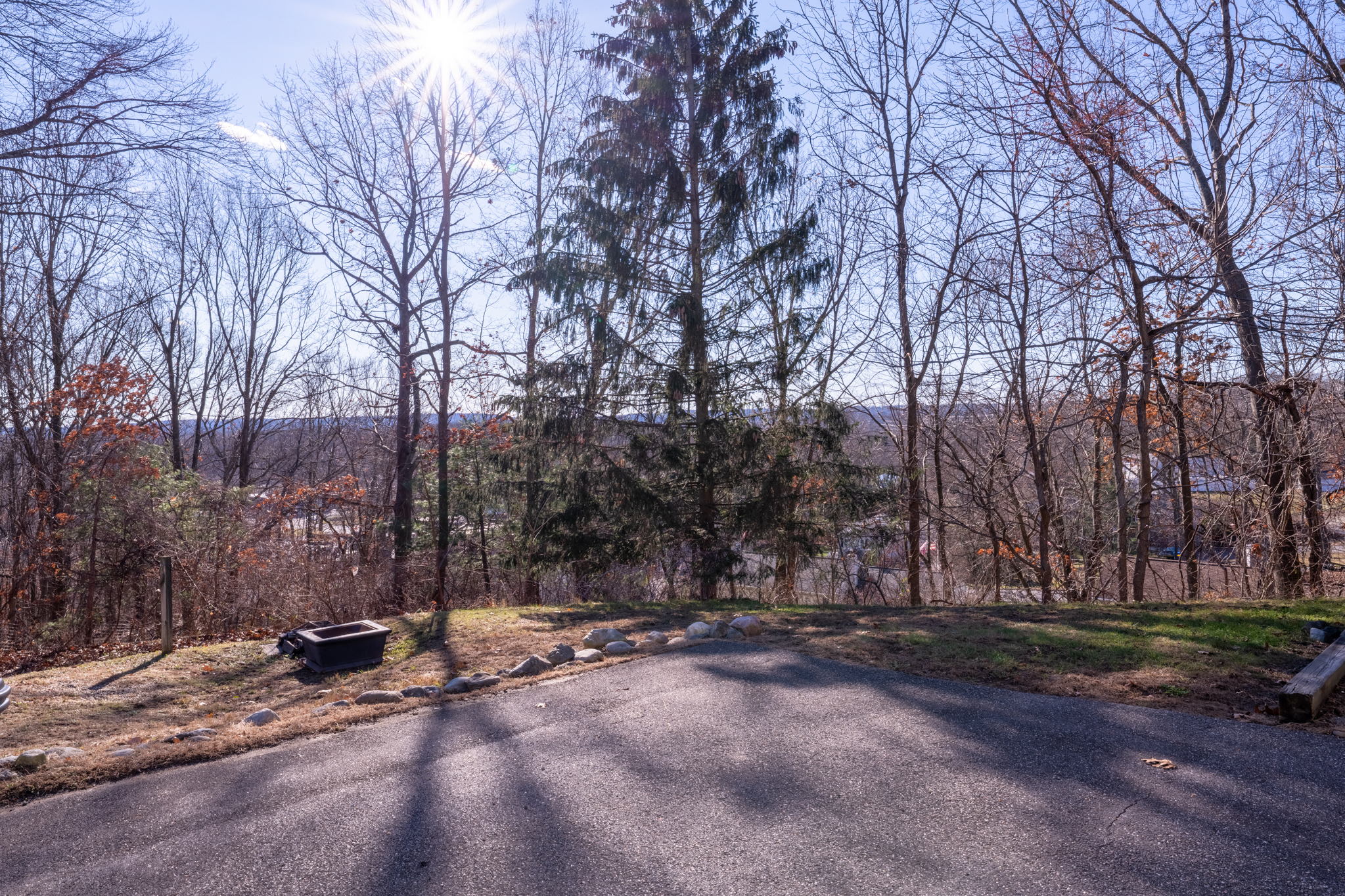24 Parkwood Ave, Waterbury, CT 06708, USA Photo 6