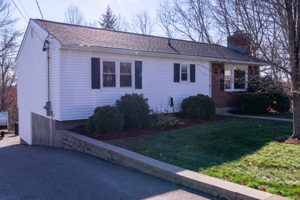 24 Parkwood Ave, Waterbury, CT 06708, USA Photo 0