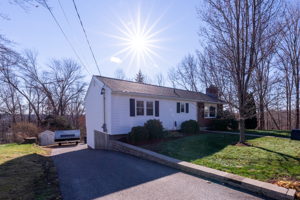 24 Parkwood Ave, Waterbury, CT 06708, USA Photo 31