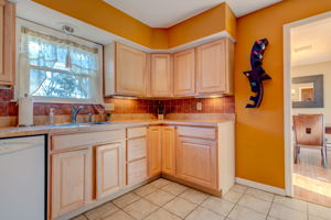 24 Parkwood Ave, Waterbury, CT 06708, USA Photo 15