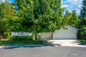 23 Batavia Ct, Sacramento, CA 95835, USA Photo 1