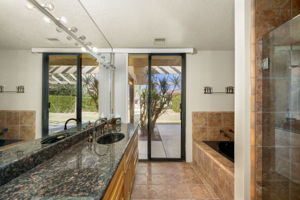 12 Swarthmore Ct, Rancho Mirage, CA 92270, US Photo 40