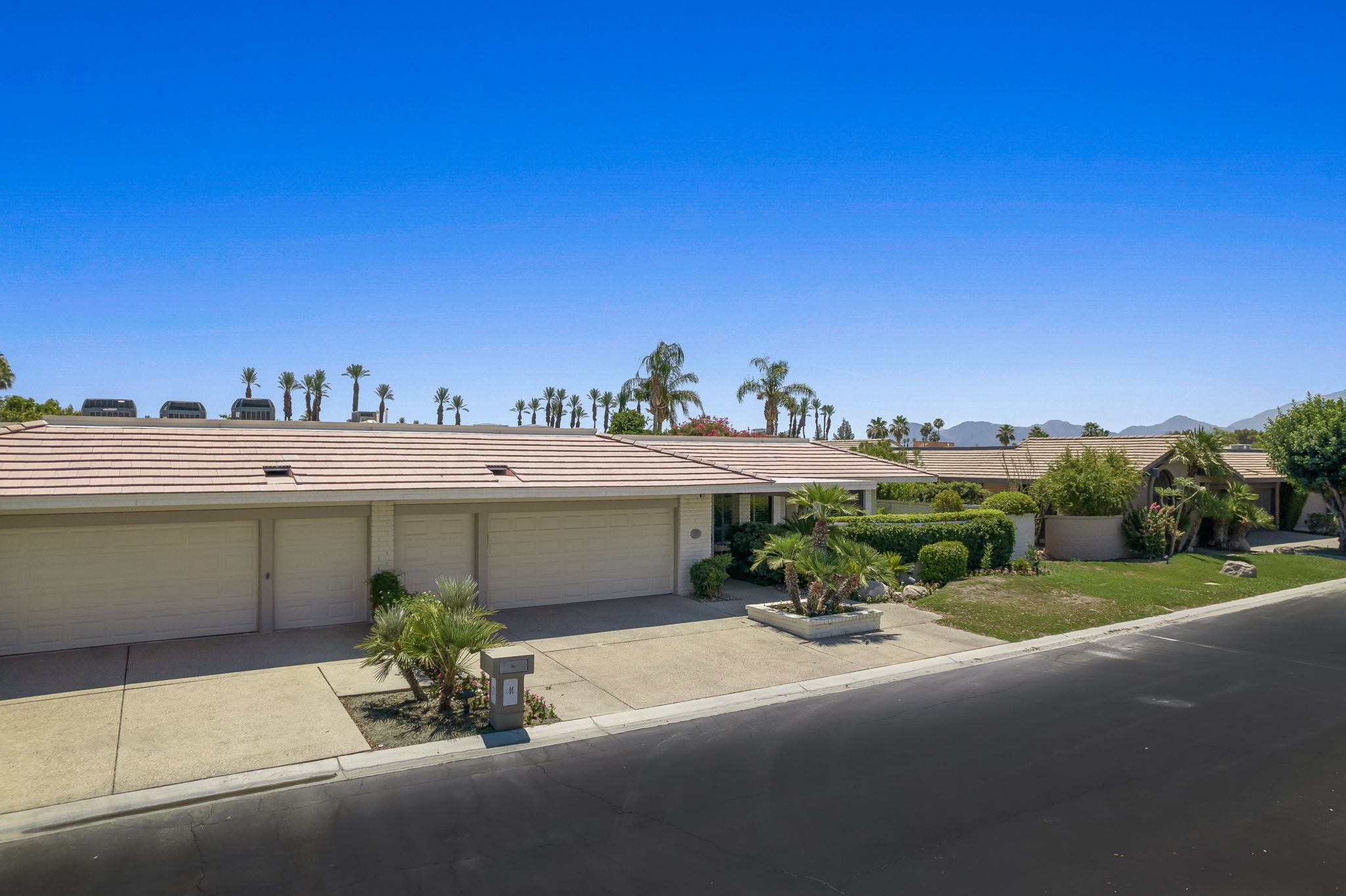 73 Mayfair Dr, Rancho Mirage, CA 92270, US Photo 3