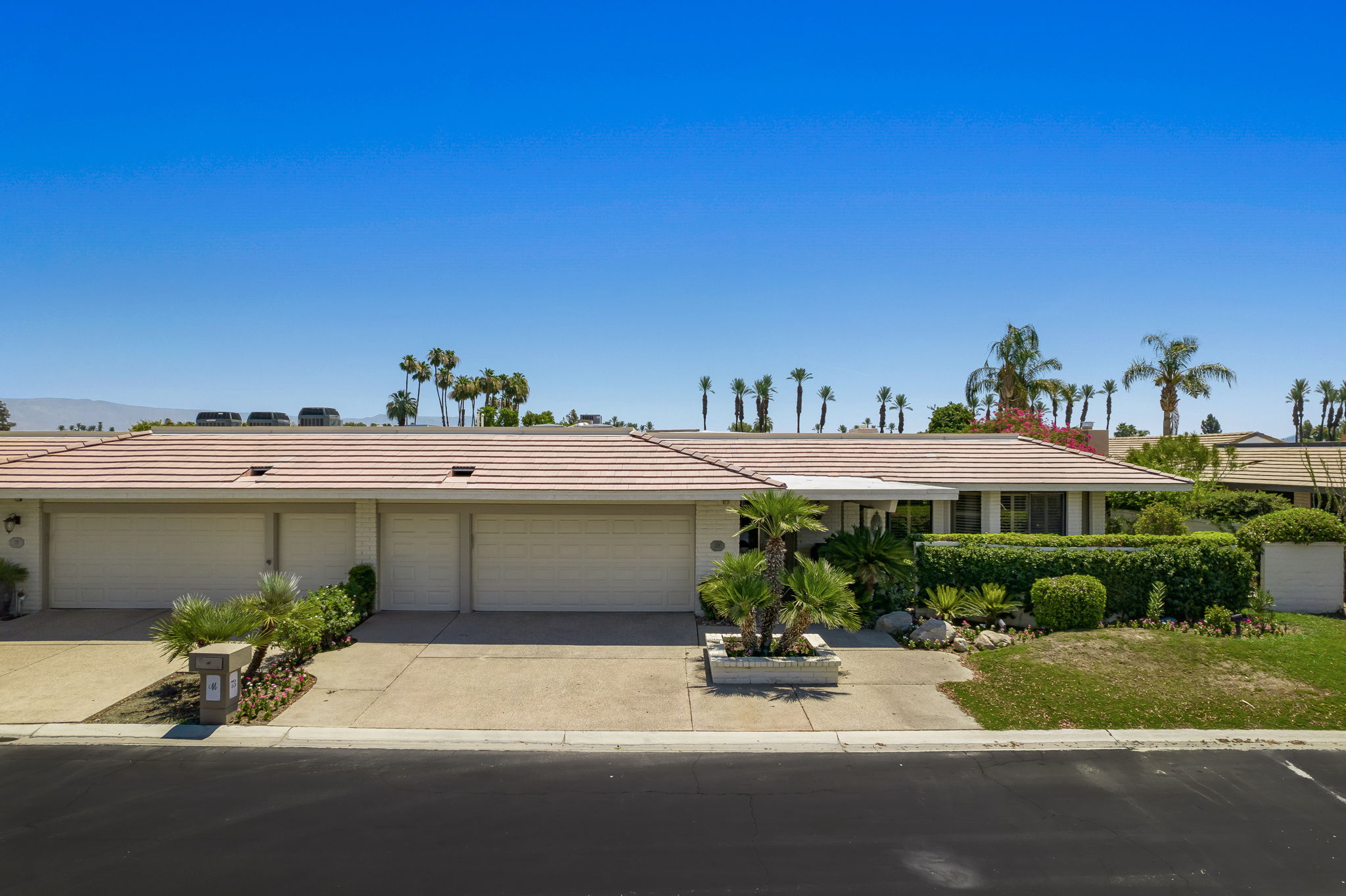 73 Mayfair Dr, Rancho Mirage, CA 92270, US Photo 2