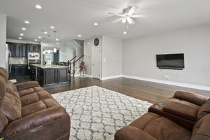 26075 Little Rocky Terrace, Aldie, VA 20105, USA Photo 13