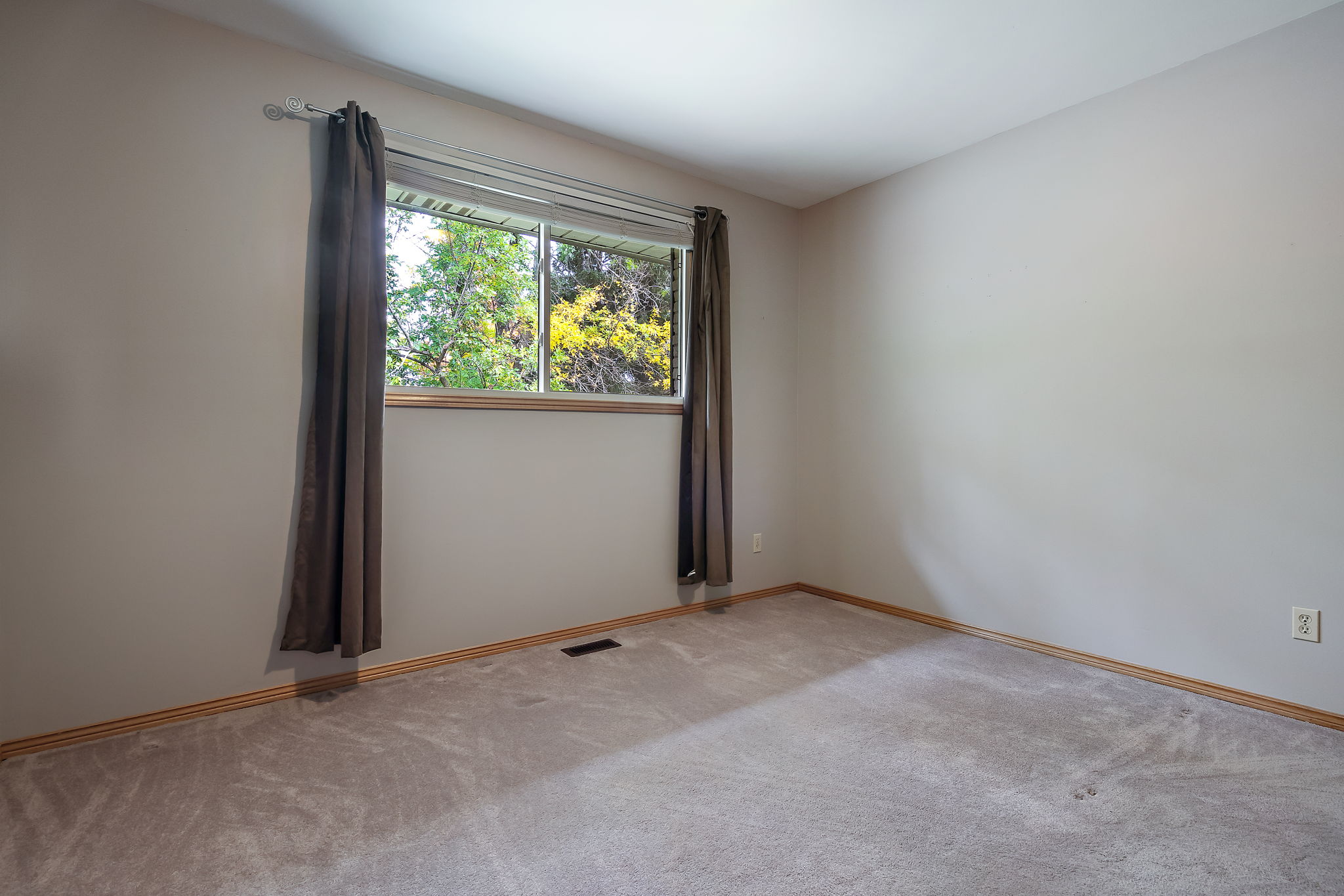 9 Maplewood Dr, Amaranth, ON L9V 3N7, CA Photo 15