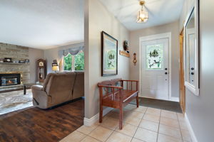 9 Maplewood Dr, Amaranth, ON L9V 3N7, CA Photo 16