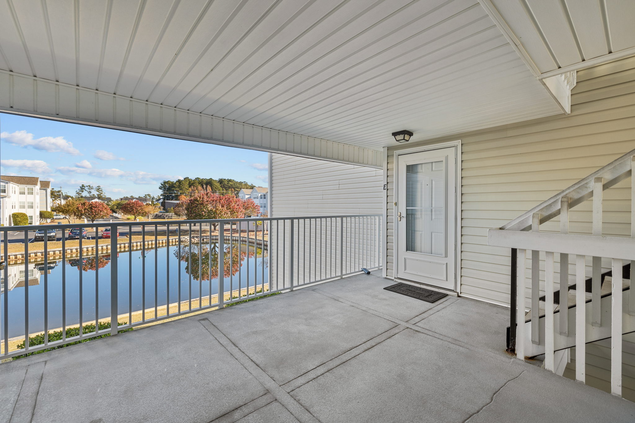 8642 South Bridge Dr, Myrtle Beach, SC 29575, USA Photo 3