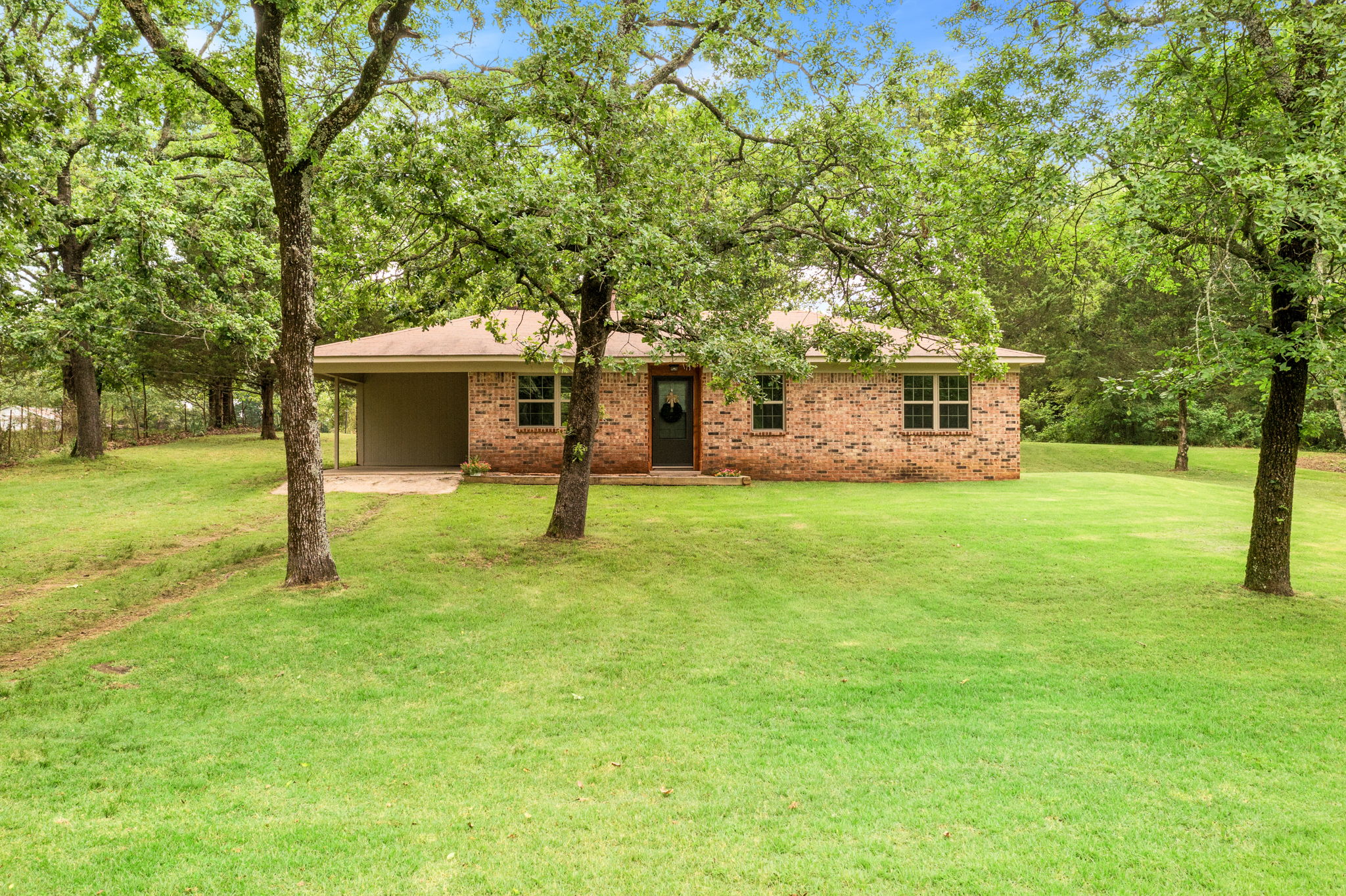 9610 Neal Rd, Cedarville, AR 72932 Premier Photography