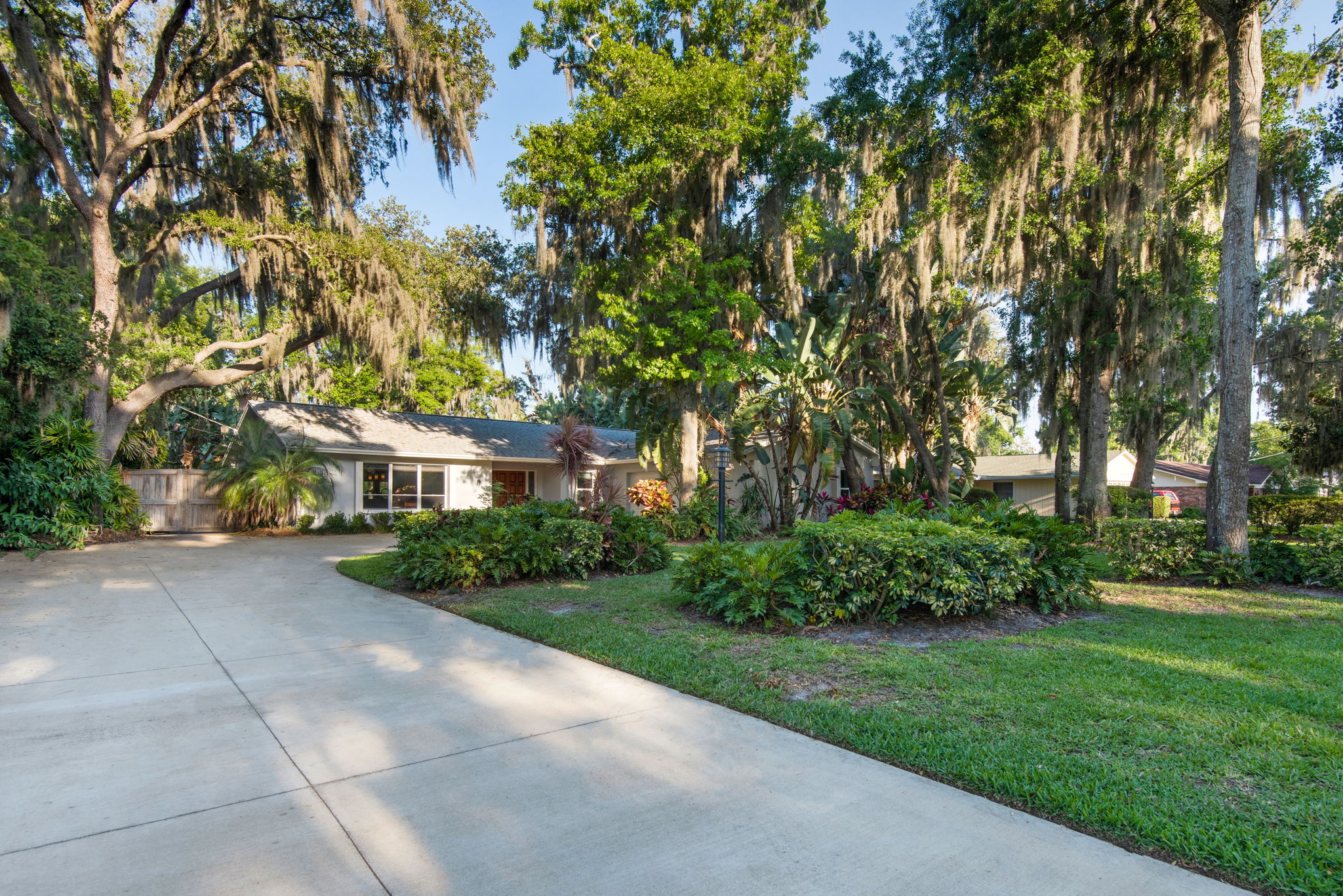 14821 N Rome Ave, Tampa, FL 33613 HDS Real Estate Photography