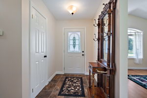 26 Scott St, Grand Valley, ON L0N 1G0, CA Photo 4