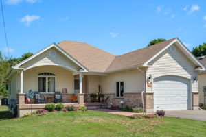 26 Scott St, Grand Valley, ON L0N 1G0, CA Photo 1
