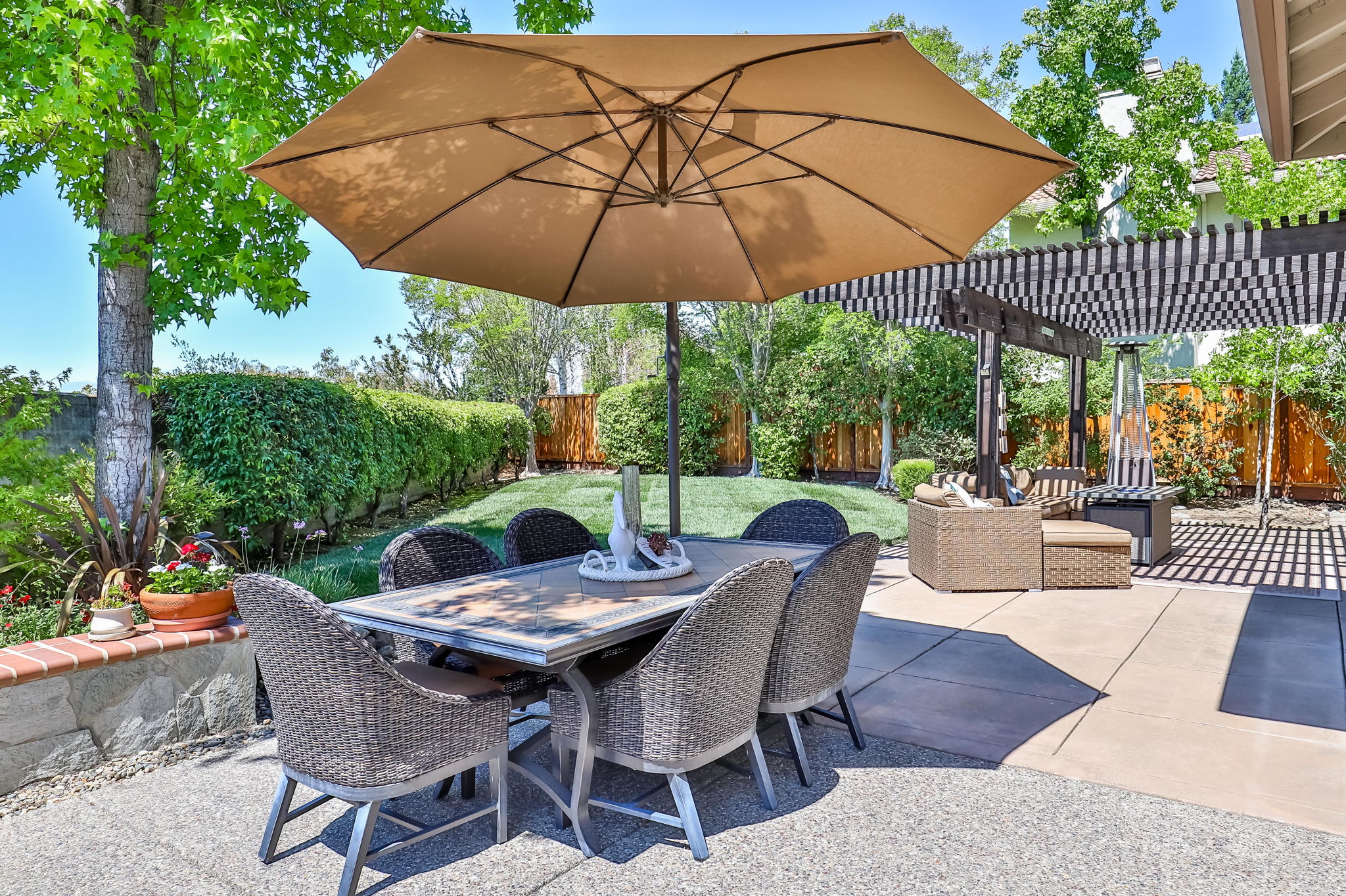 584 Grimsby Ln, Danville, CA 94506, USA Photo 33