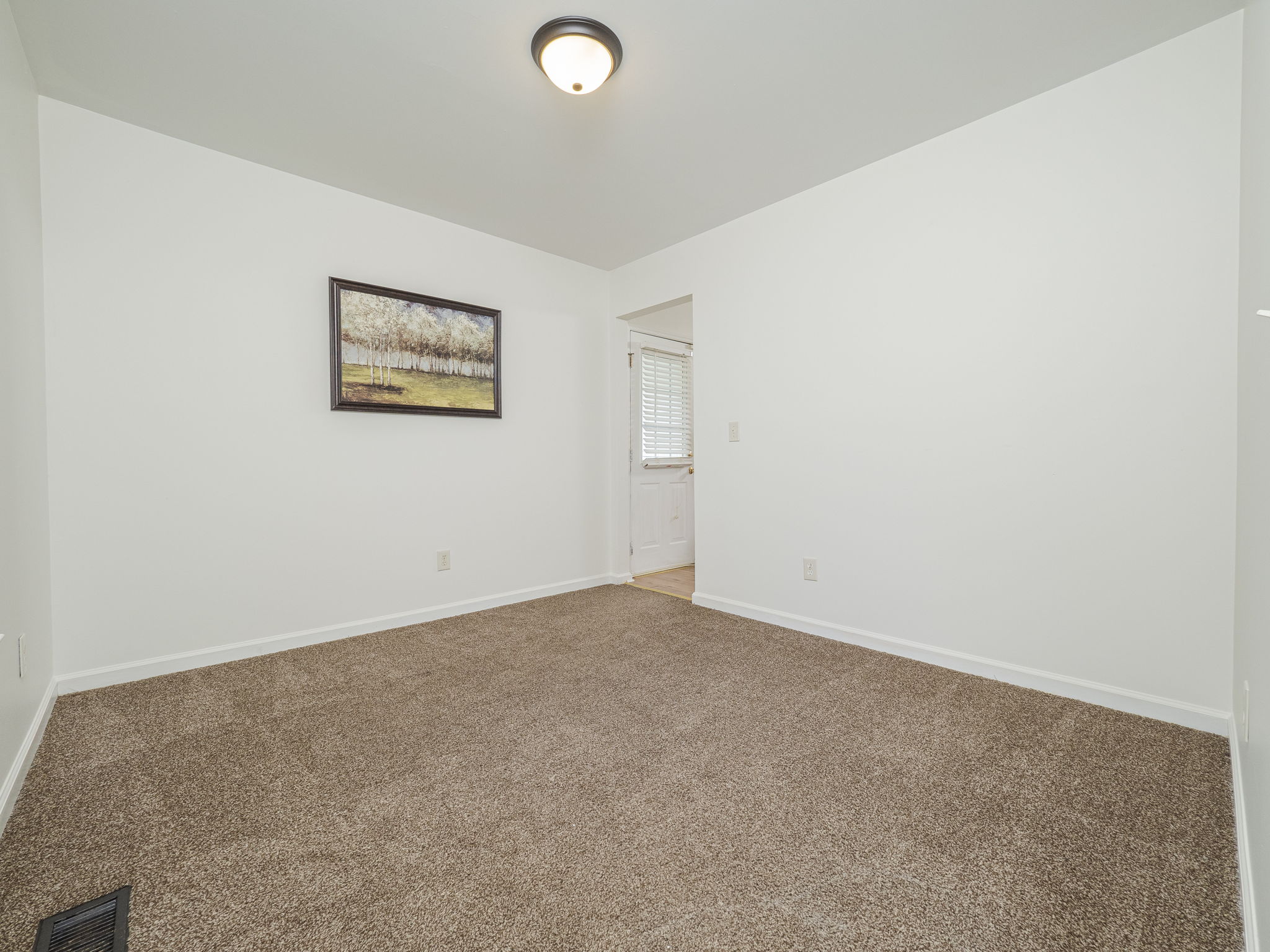 4717 Sinclair Dr, Raleigh, NC 27616, USA Photo 9