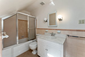  1078 Westbury Dr, Bethlehem, PA 18017, US Photo 29