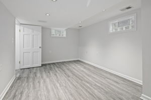 2304 Kimball Pl, Silver Spring, MD 20910, USA Photo 39