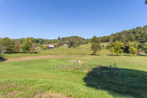 118 Victory Ln, Burnsville, NC 28714, US Photo 2