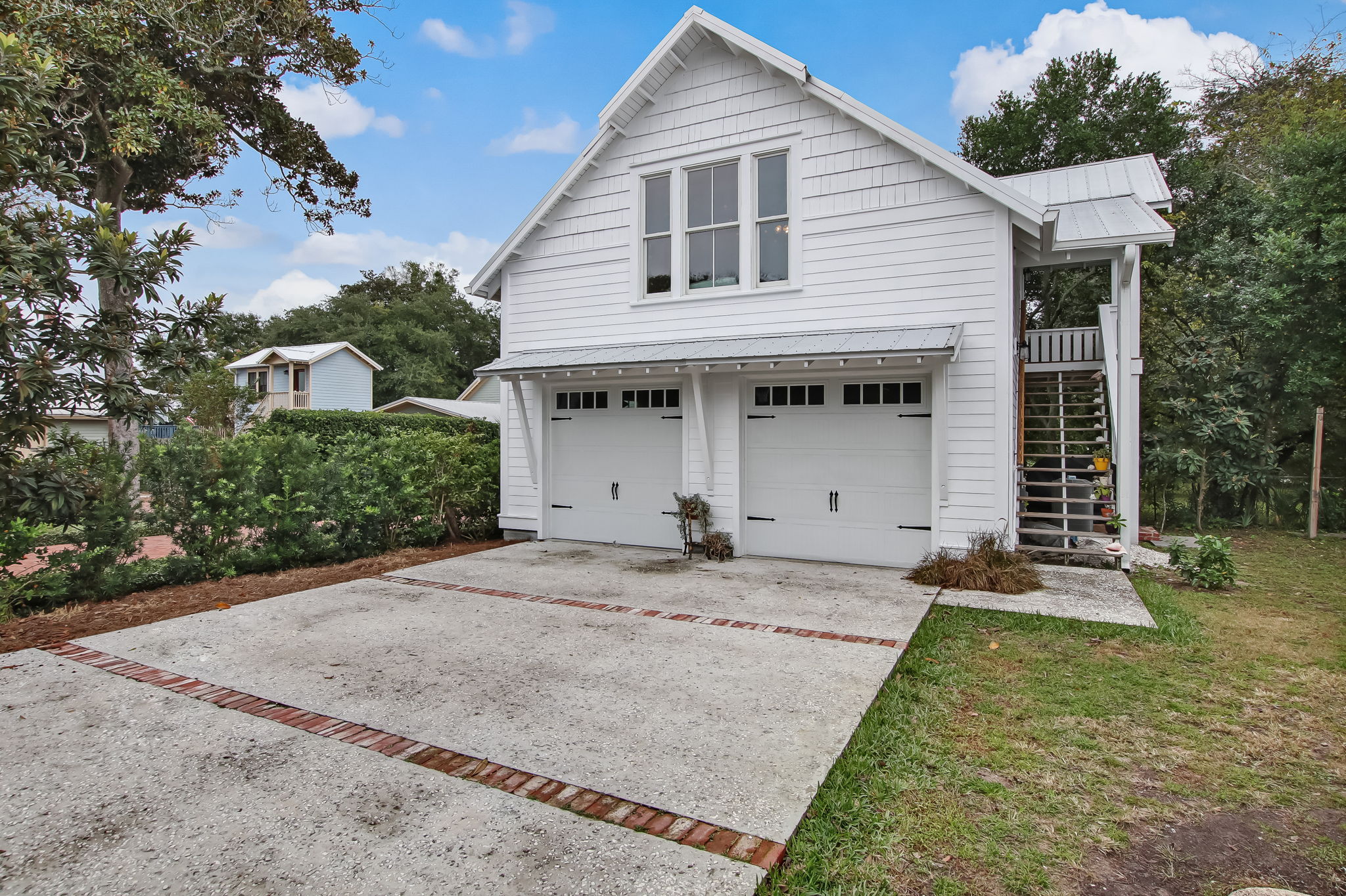 Garage & Carriage House