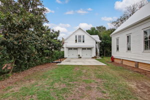 Garage & Carriage House