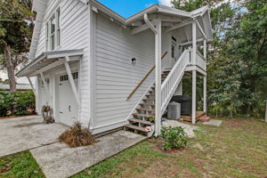Garage & Carriage House
