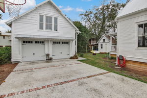 Garage & Carriage House