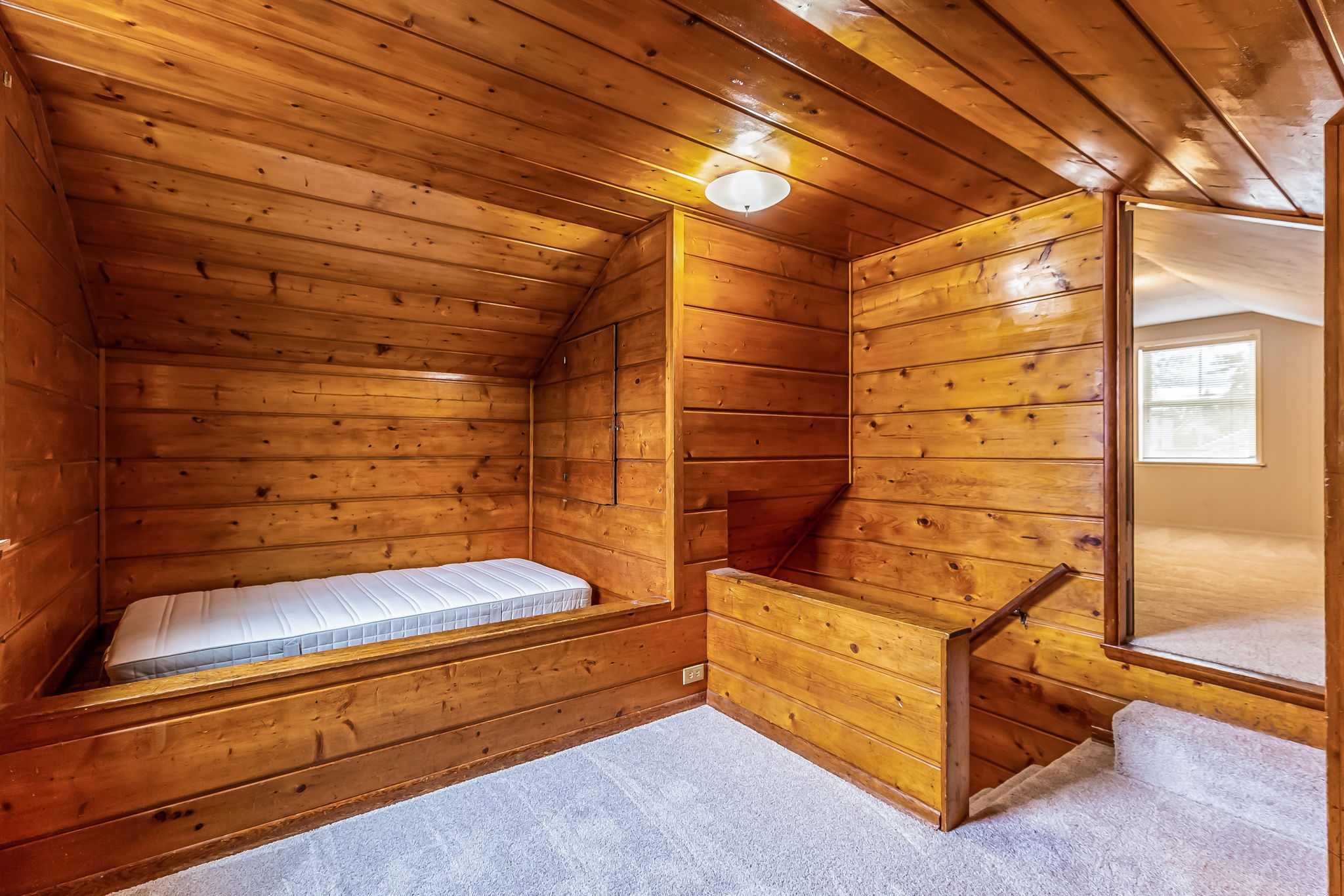 9444 26th Ave SW, Seattle, WA 98106, US Photo 20