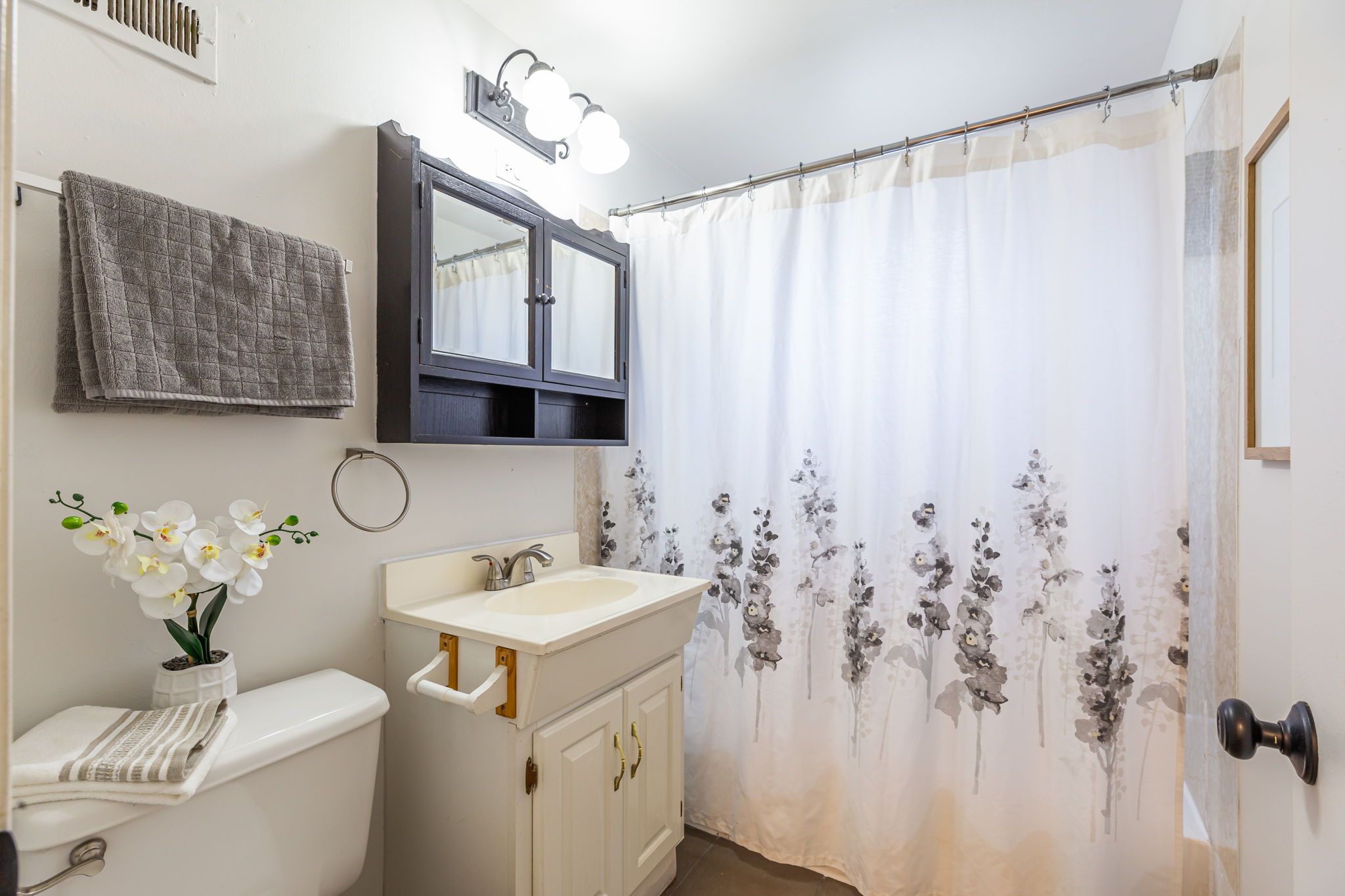 9444 26th Ave SW, Seattle, WA 98106, US Photo 19