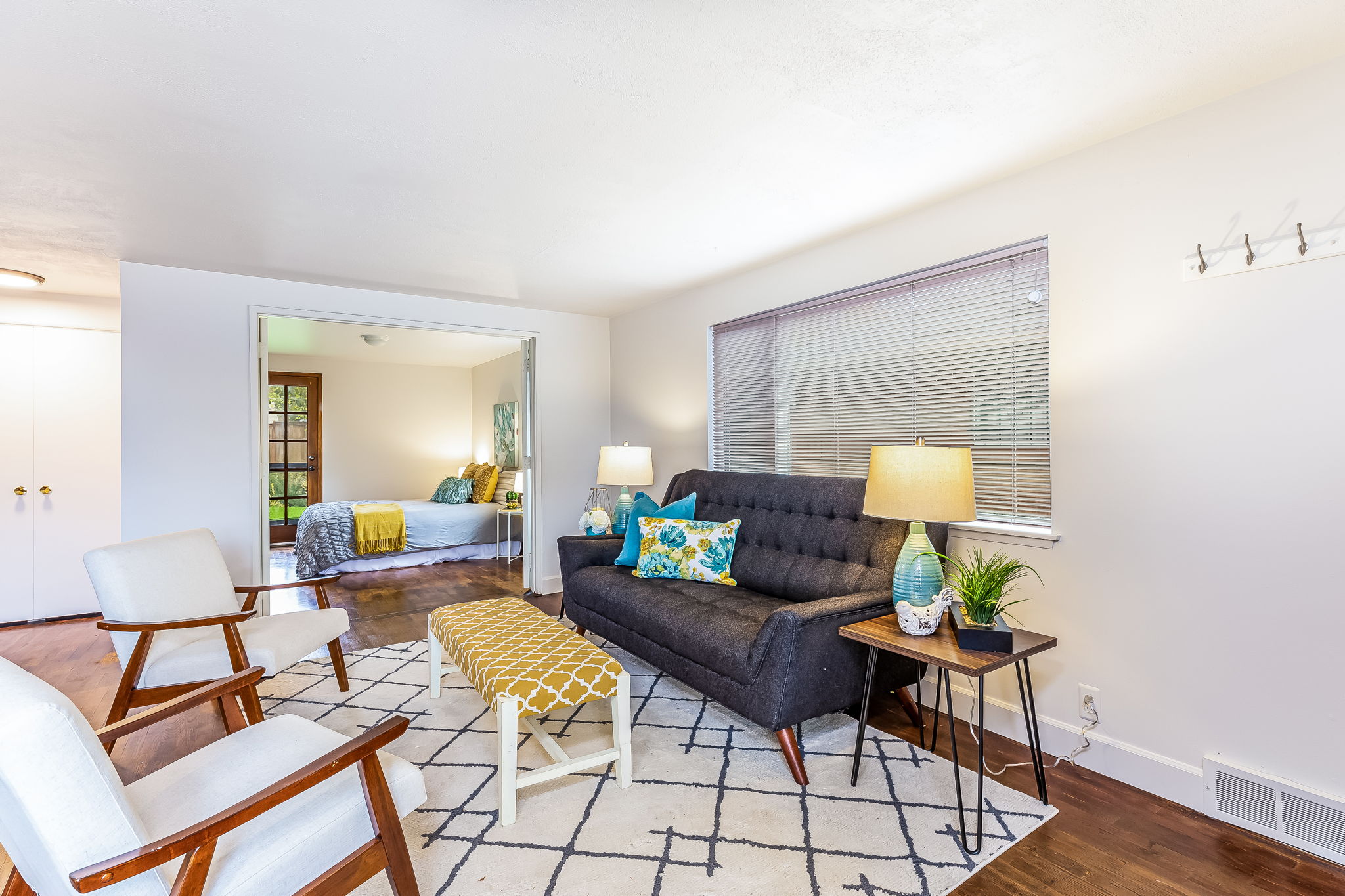 9444 26th Ave SW, Seattle, WA 98106, US Photo 4