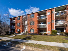 8 Ballycruy Ct, Lutherville-Timonium, MD 21093, US Photo 2