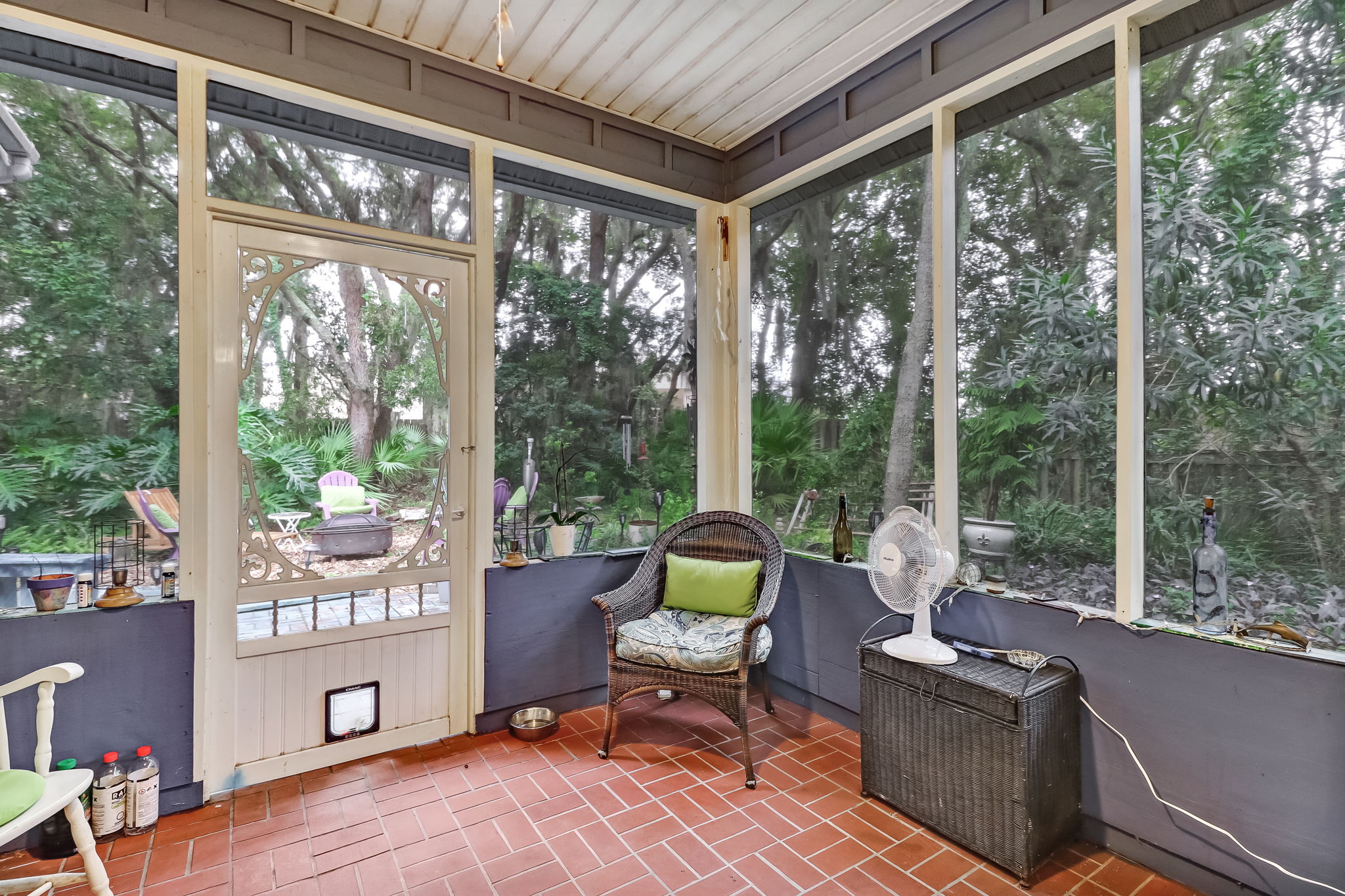 Screened-in Porch