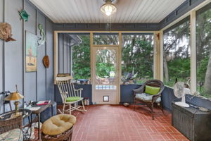 Screened-in Porch
