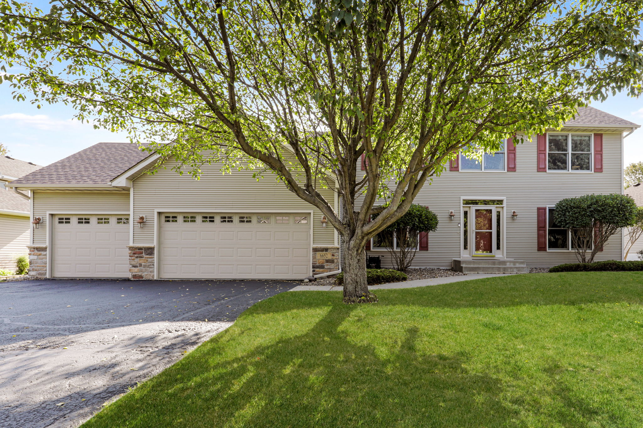 6652 Clearwater Creek Dr, Lino Lakes, MN 55038, USA Photo 1