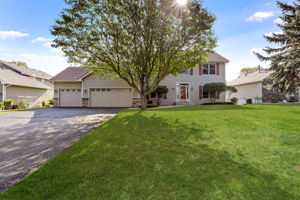 6652 Clearwater Creek Dr, Lino Lakes, MN 55038, USA Photo 1