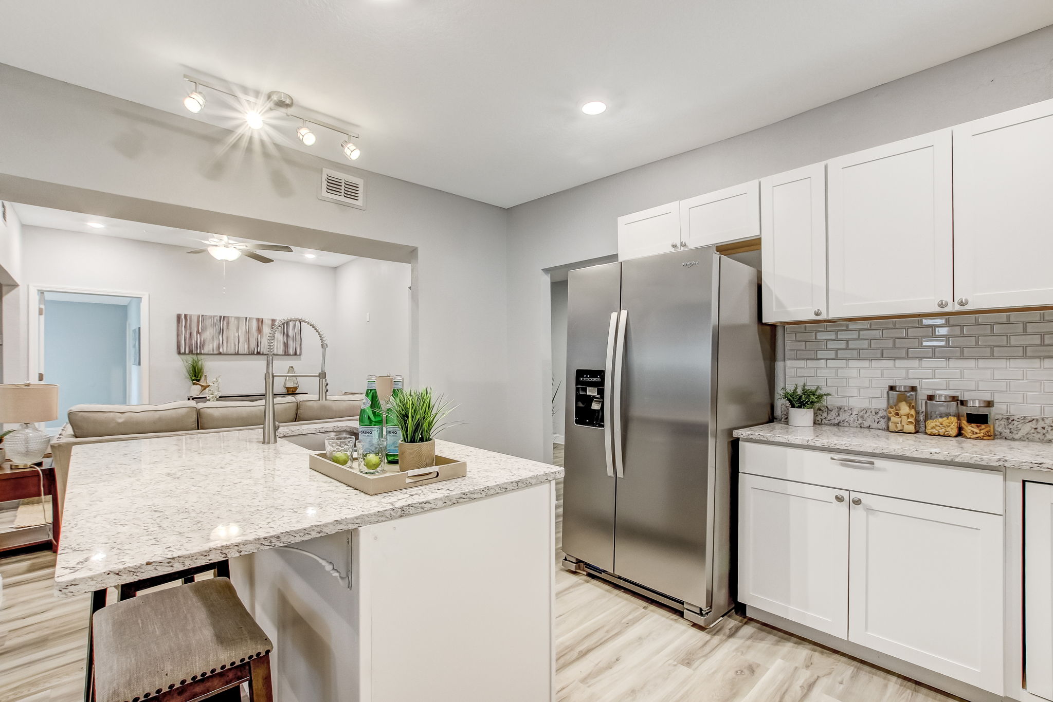 1438 Ryar Rd, Jacksonville, FL 32216 ECVT