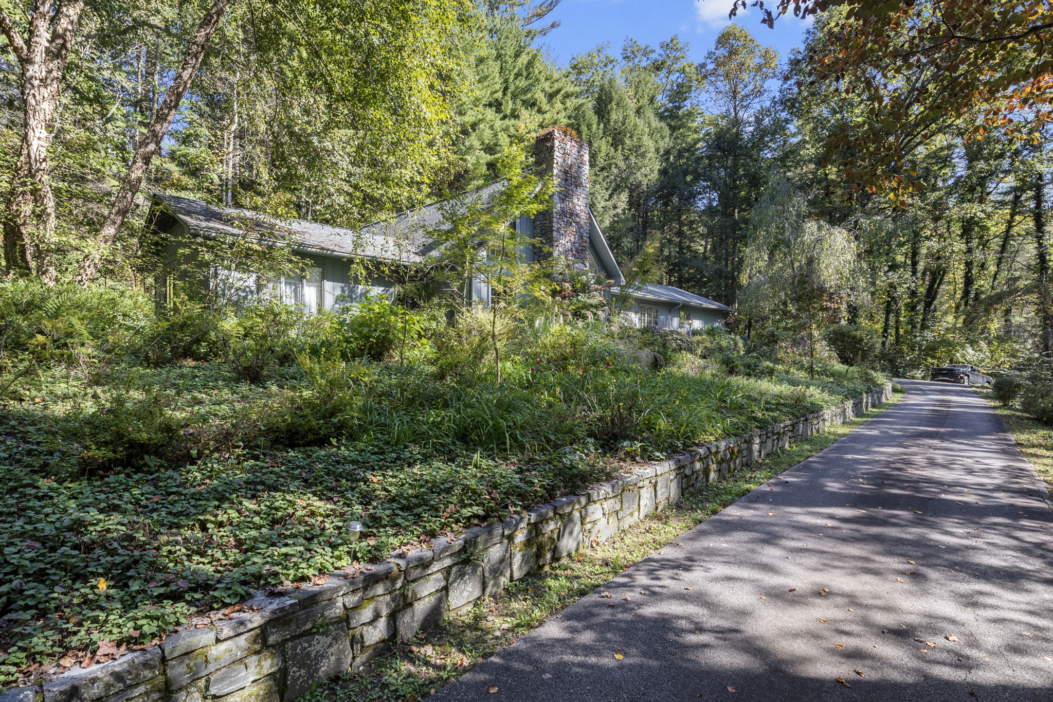 100 Tranquilty Pl, Hendersonville, NC 28739, USA Photo 2